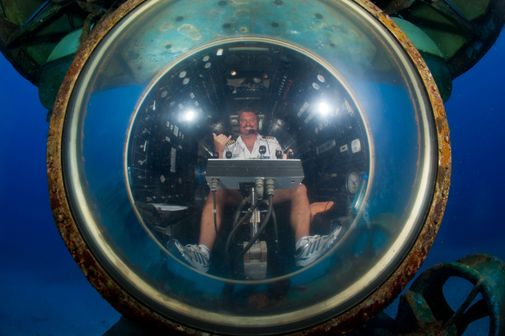 atlantisadventures waikiki submarine explorer tour view of ocean captain