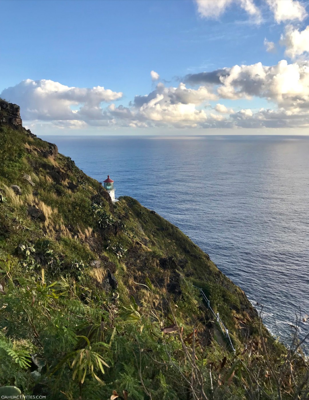 makapuu lighthouse cliffs